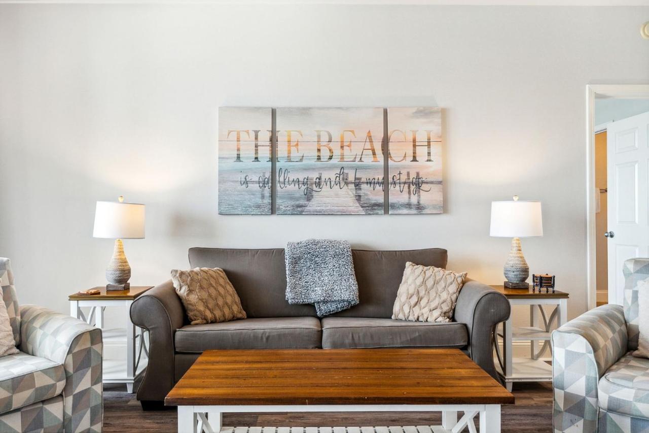 The Is Calling At Laketown Wharf #1329 At Nautical Holiday home